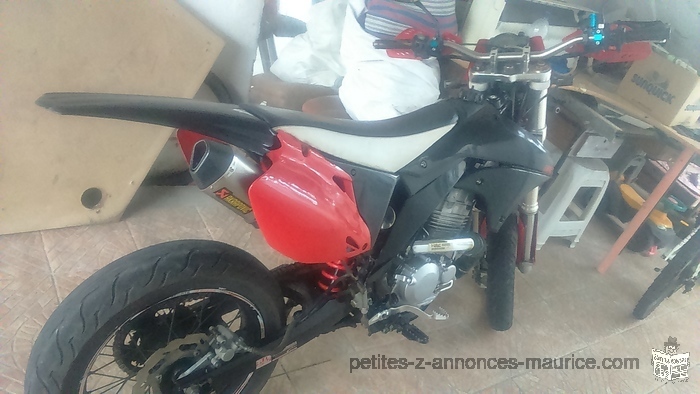 Honda Super Motard 250cc