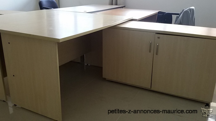 A VENDRE MEUBLES DE BUREAU