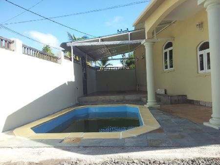 Pointe aux Canonniers - Rent - Pretty Villa of 4 rooms with 2 bedrooms